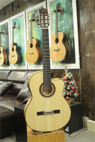 Mua bán Đàn Guitar Classic Cordoba GK STUDIO (Có EQ) giá rẻ, chính hãng
