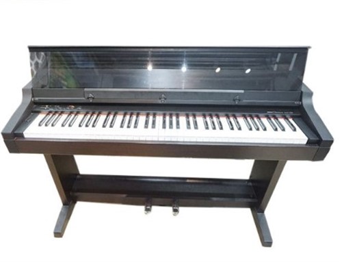 Đàn piano điện Yamaha CLP-152 