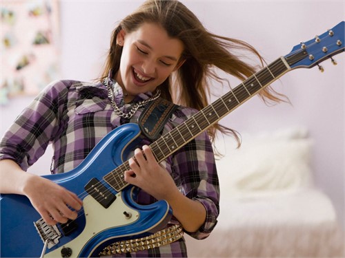 Tự Học Đàn Guitar Điện Tại Nhà Thành Công Chỉ Với 6 Bước Đơn Giản