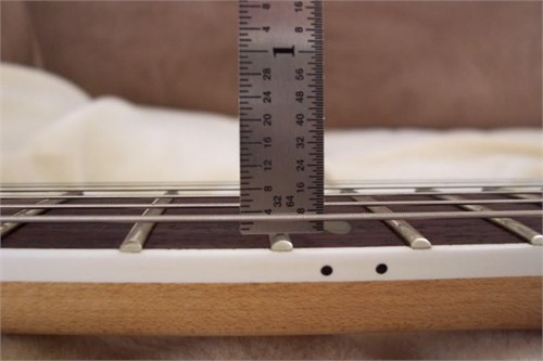 Điều chỉnh Action Guitar – Giúp cây đàn dễ chơi và âm sắc tốt hơn