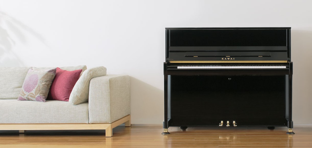 Đàn piano Kawai màu đen sản xuất từ Nhật Bản