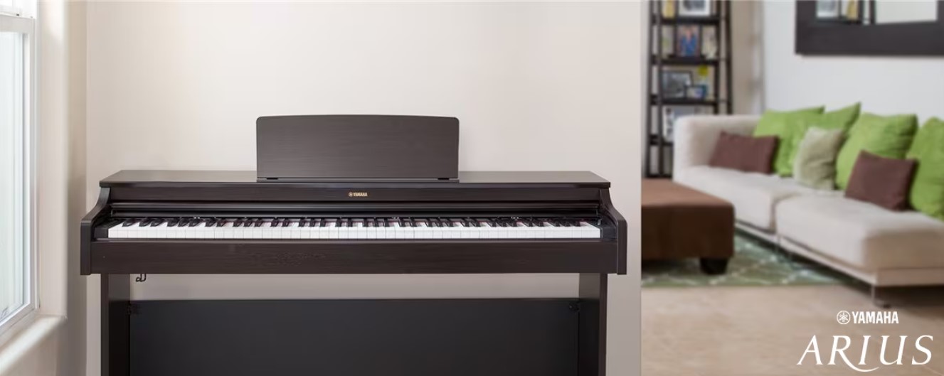 Giá đàn piano Yamaha