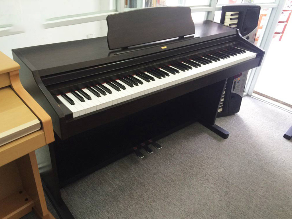 đàn piano điện korg fc300